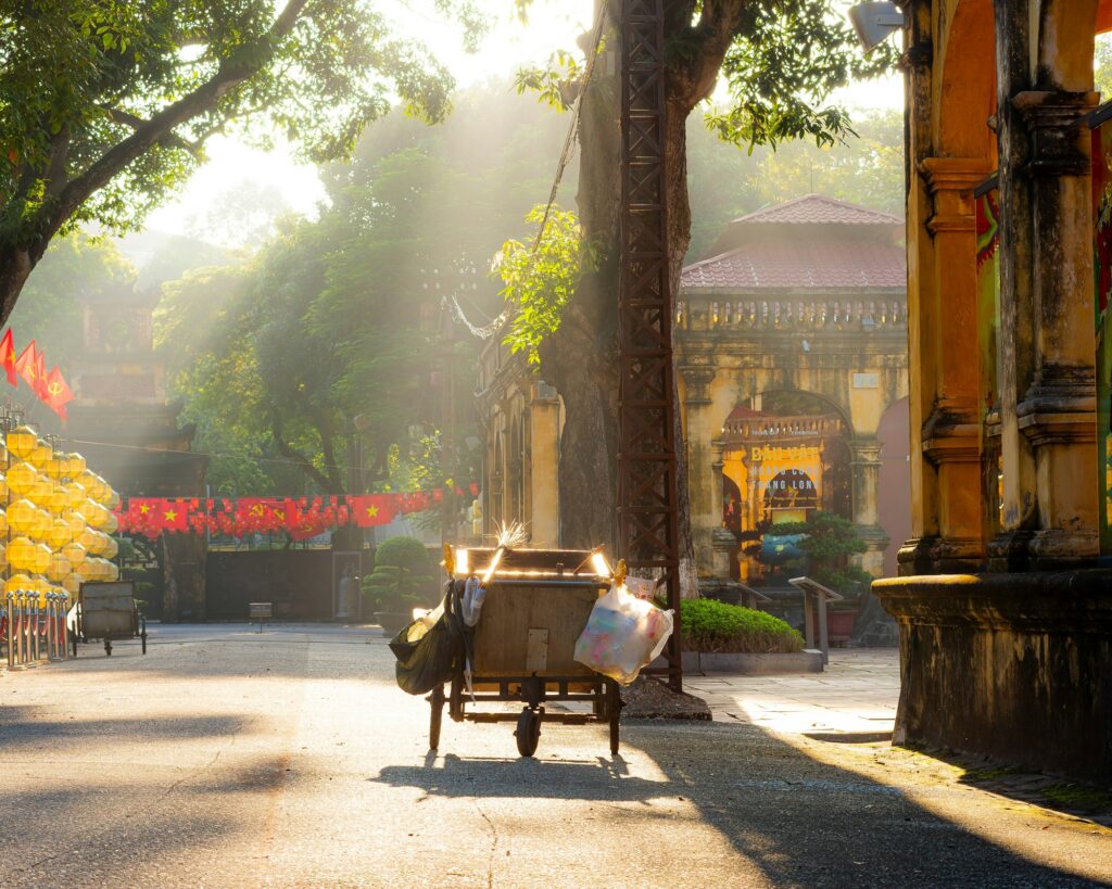 Hoi An lantern street daytime