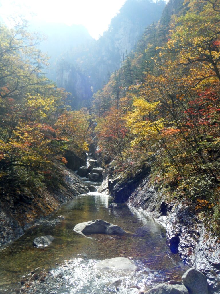 Seoraksan National Park, Korea - panoramio - gary4now