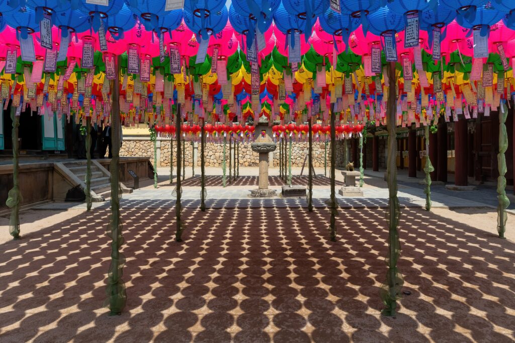3840px-Courtyard of colorful paper lanterns and shadow patterns at Bulguksa temple Gyeongju South Korea