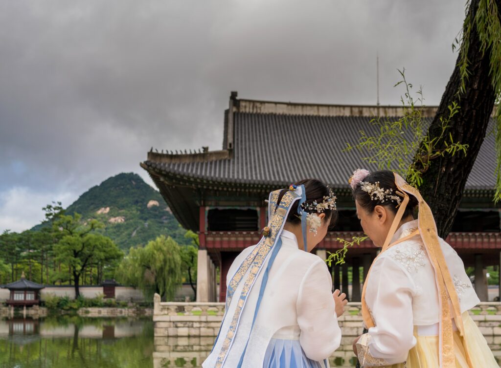 3840px-Female Hanbok From South Korea
